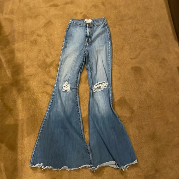 Jeans - Picture 1 of 2